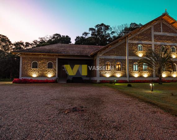 Venda de Imóvel Exclusivo - Antiga Vinícola com Arquitetura Imponente e Potencial Turístico