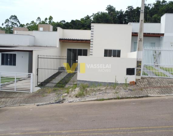 Casa Geminada para venda no Bairro Taboão