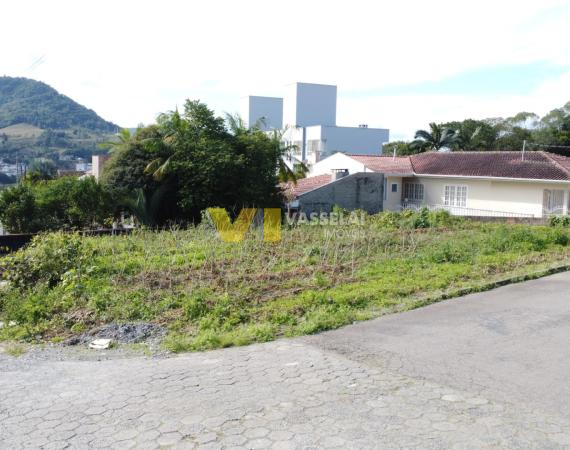 Terreno de Esquina à Venda - Progresso, Rio do Sul