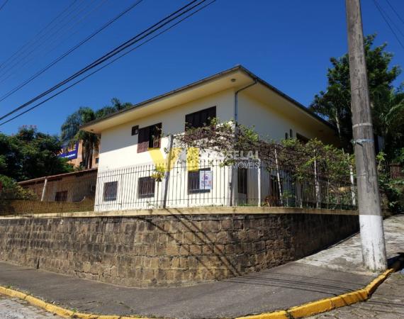 Casa para Venda no Bairro Progresso, em Rio do Sul.