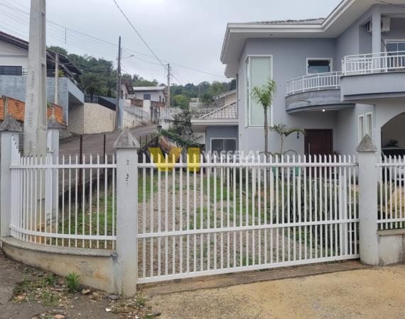 Quitinete para locação no Bairro Budag