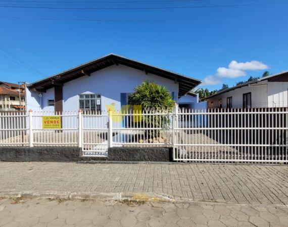 Casa de Alvenaria para Venda e Locação - Canta Galo