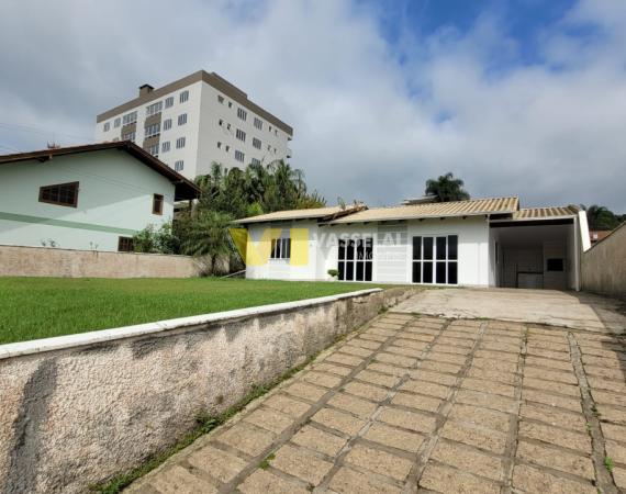 Casa de alvenaria mobiliada para locação no Bairro Progresso