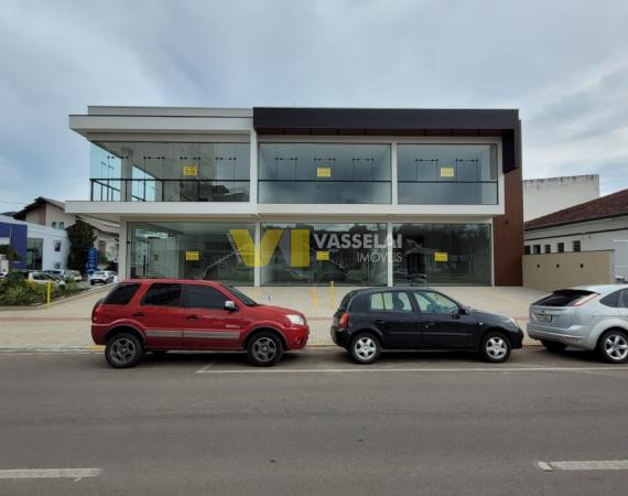 Sala Comercial de Esquina para Locação no Centro de Rio do Sul