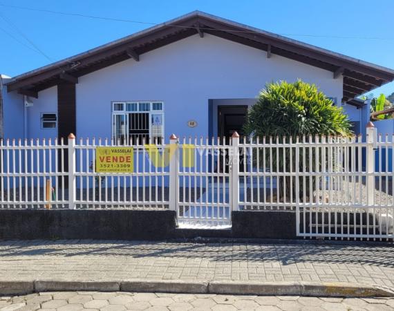 Casa de alvenaria para venda no Bairro Canta Galo