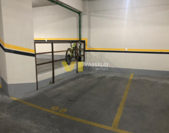 Garagem no Edifício Grace Maria