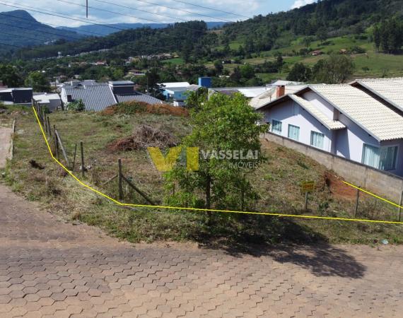 Lote de esquina para venda no Lot. Tucano