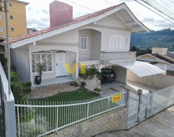 Casa de Alvenaria à Venda no Bairro Progresso, Rio do Sul – SC