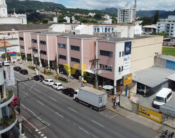 Sala comercial no Centro de Rio do Sul - 302