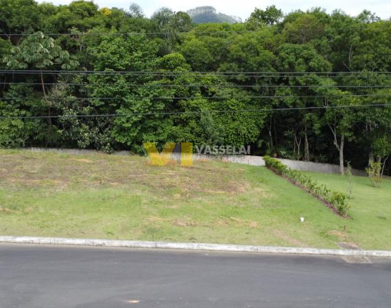 Terreno para venda no Condomínio Fechado Munique