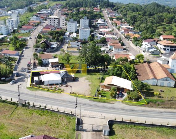 Imóvel comercial de esquina para venda no Bairro Bremer